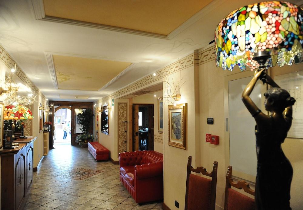 Hotel Alpina 3*