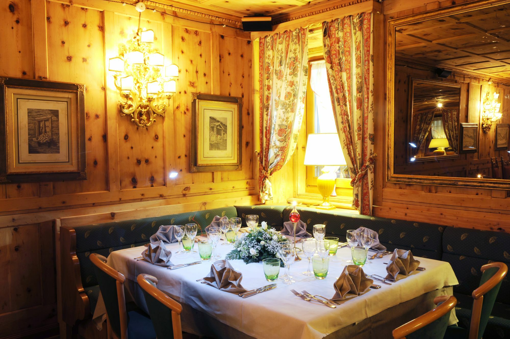 Hotel Alpina