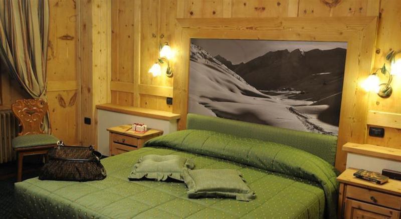 Alpina Hotel