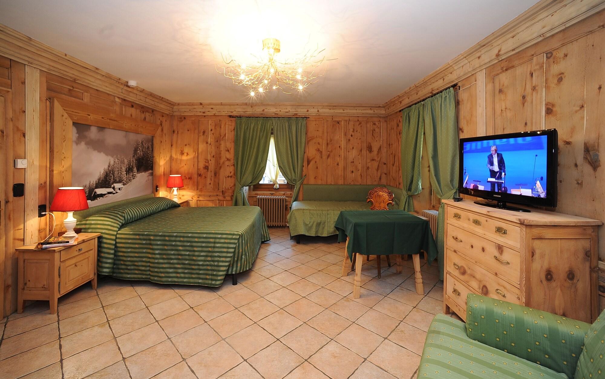 Alpina Hotel 3*
