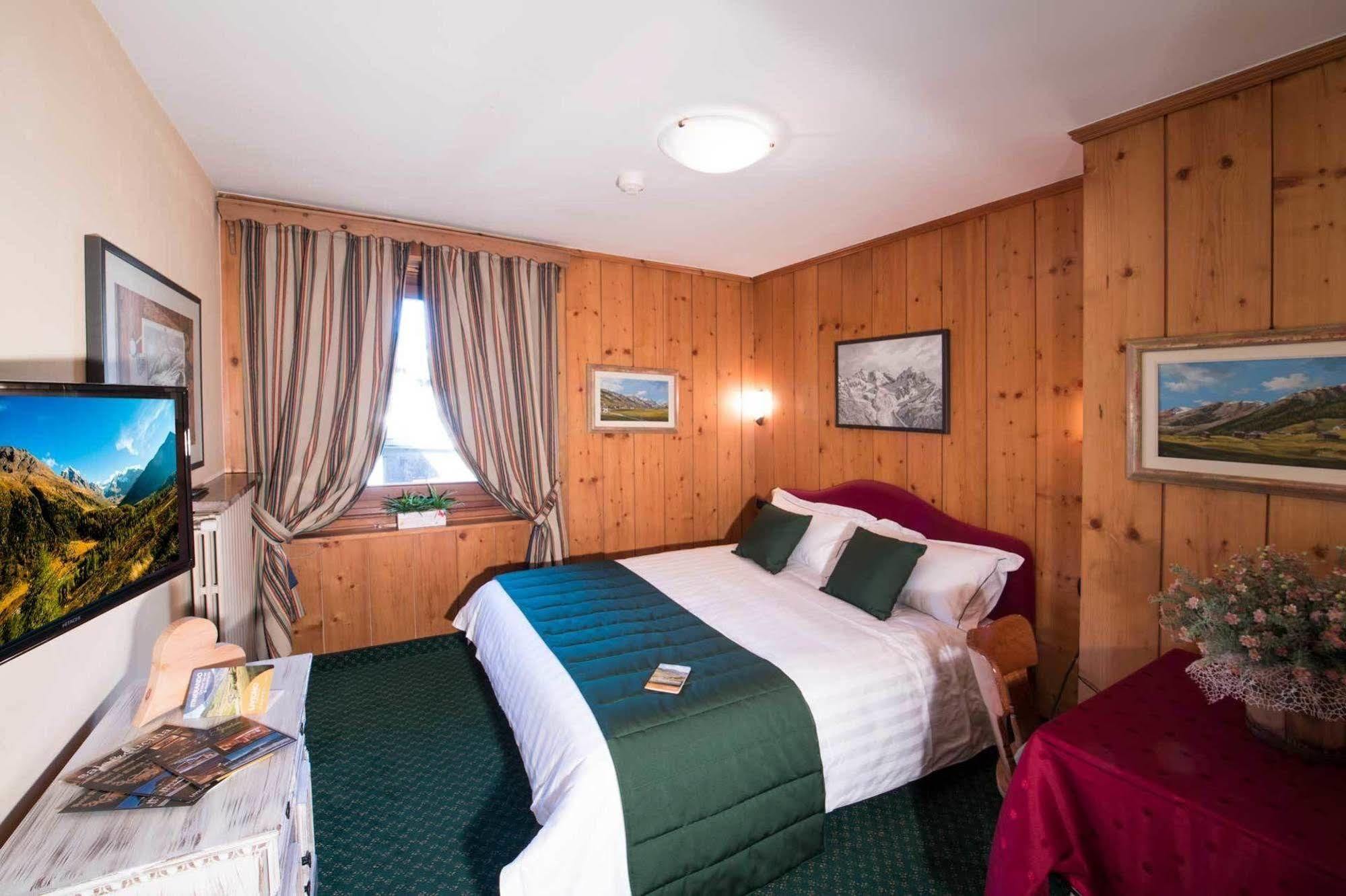 Hotel Alpina